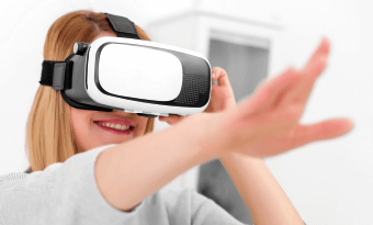 img-vr-training-platform-how-works-03 Various Devices